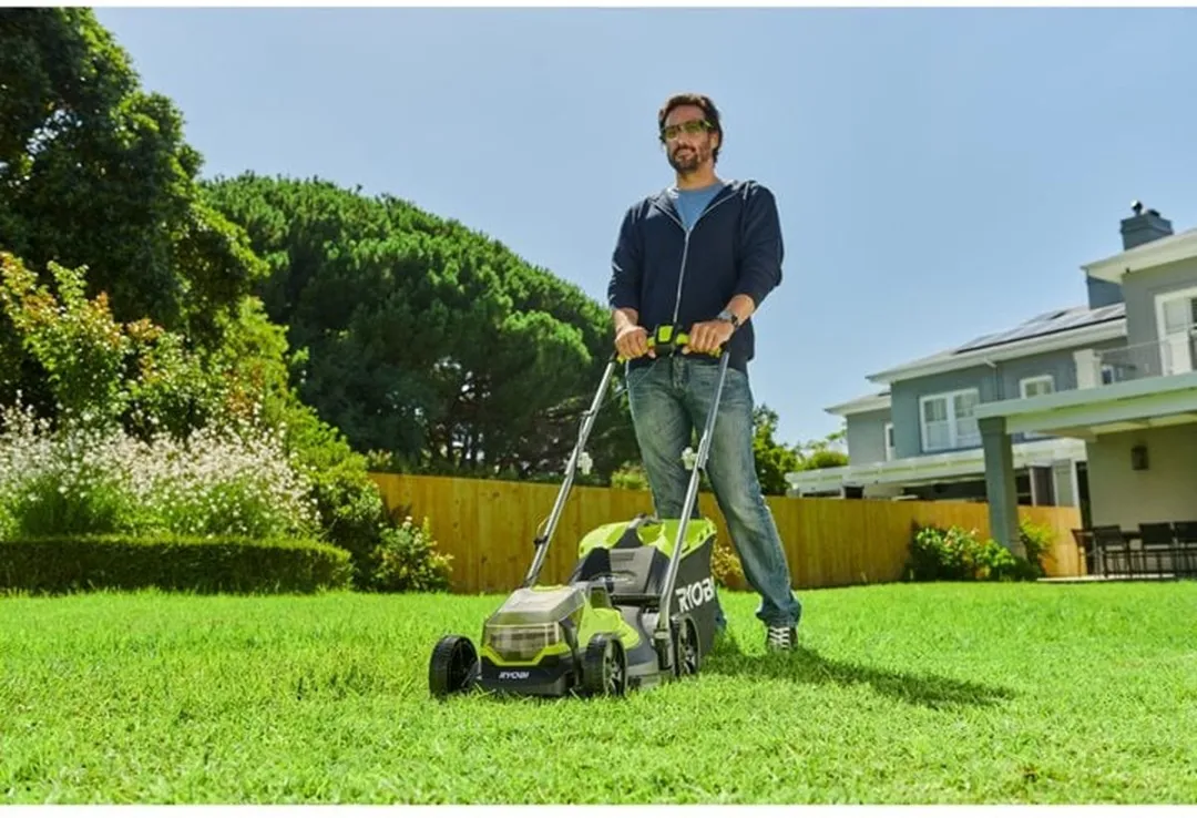 Ryobi ONE+ RLM18X33B40 Accu Grasmaaier 33cm - 5 standen - 35L