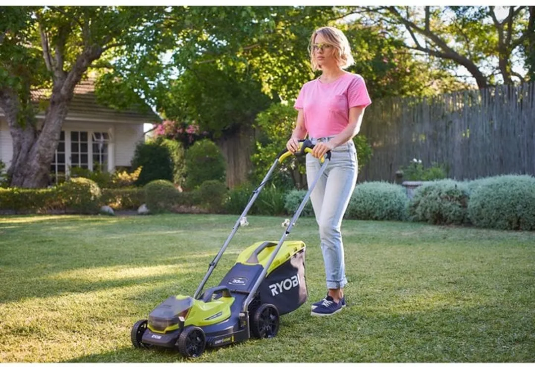 Ryobi ONE+ RLM18X33B40 Accu Grasmaaier 33cm - 5 standen - 35L