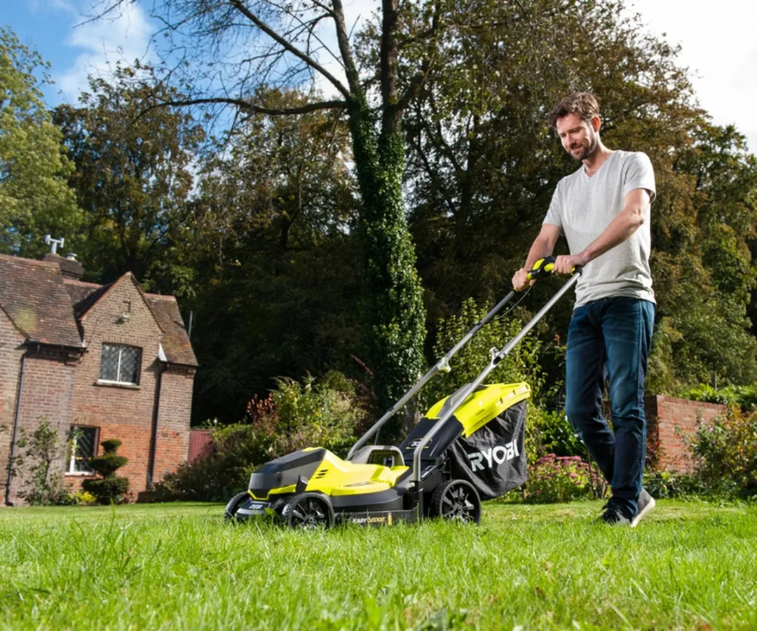 Ryobi ONE+ RLM18X33B40 Accu Grasmaaier 33cm - 5 standen - 35L