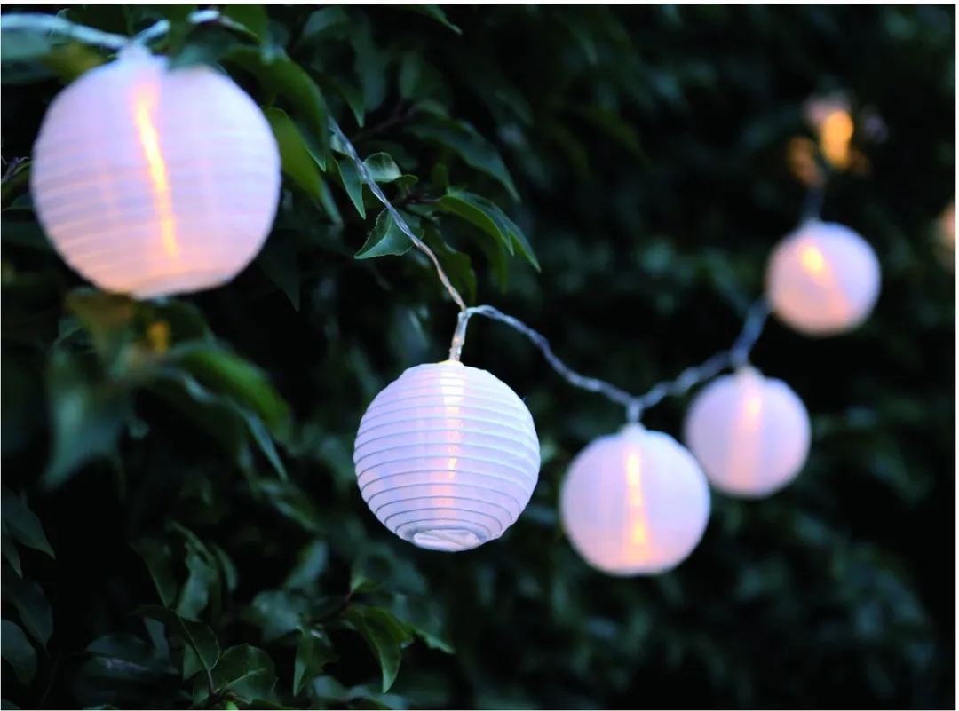 Anna's Collection Zonne-energie Lichtsnoer 250cm - 10 Lampionnen - Warm Wit