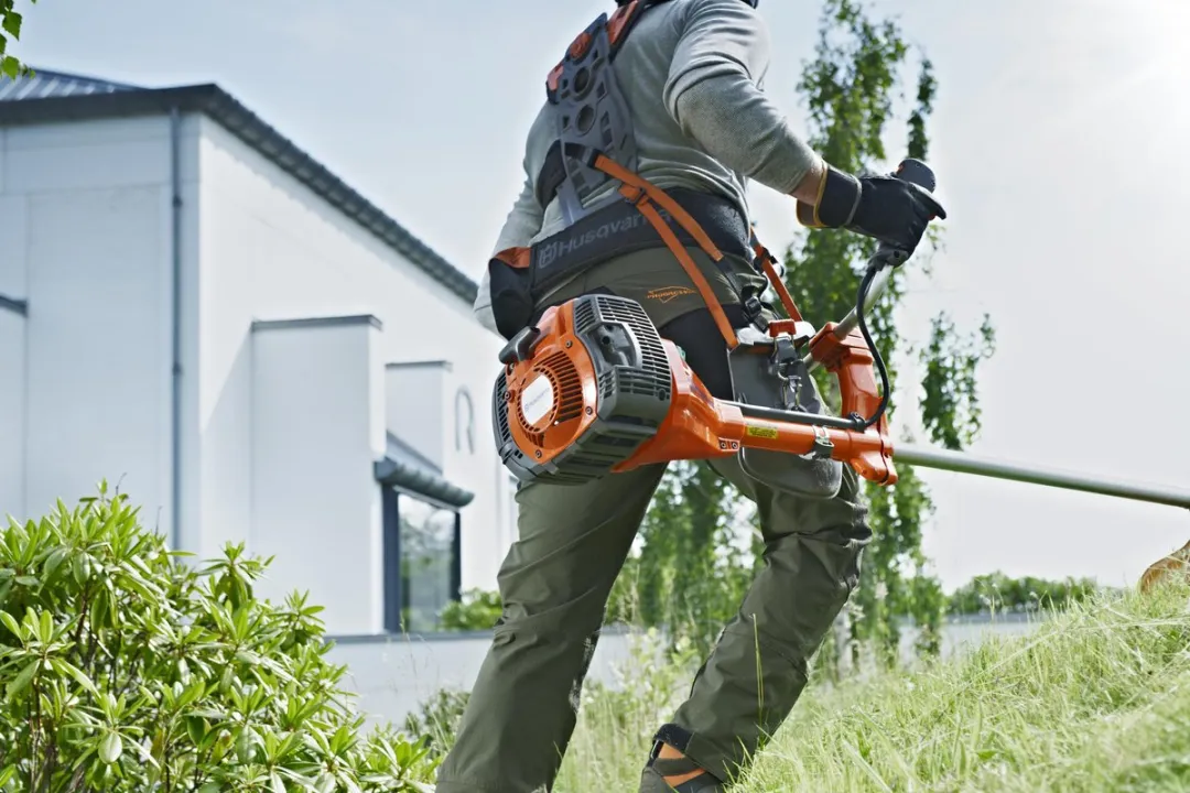 Husqvarna 135R Benzinebosmaaier 34,6cc - 47cm Maaibreedte