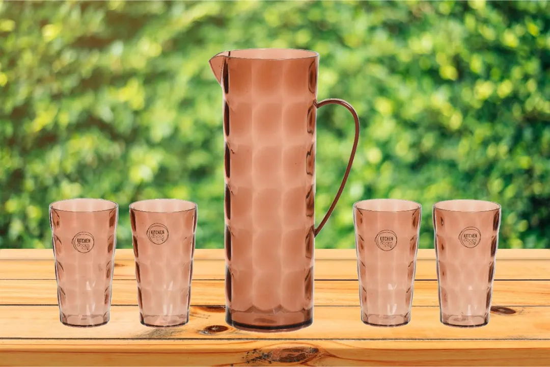 Decoris Waterkan/karaf set - incl. 4 bekers - 1,7L - kunststof - terra bruin