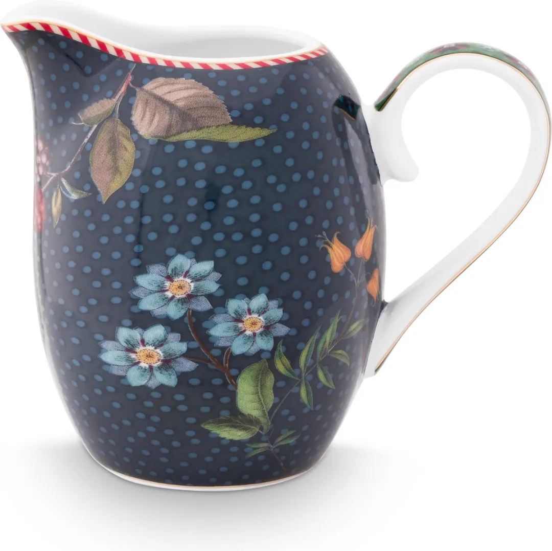 Pip Studio Berry Blues Blue melkkannetje 250ml donkerblauwe melkkan met bloemen