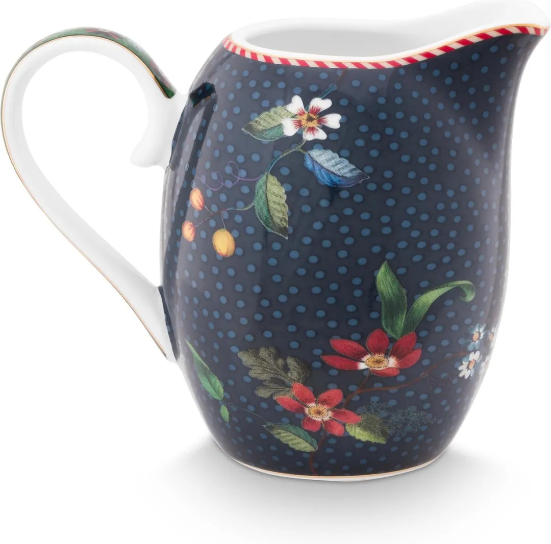 Pip Studio Berry Blues Blue melkkannetje 250ml donkerblauwe melkkan met bloemen