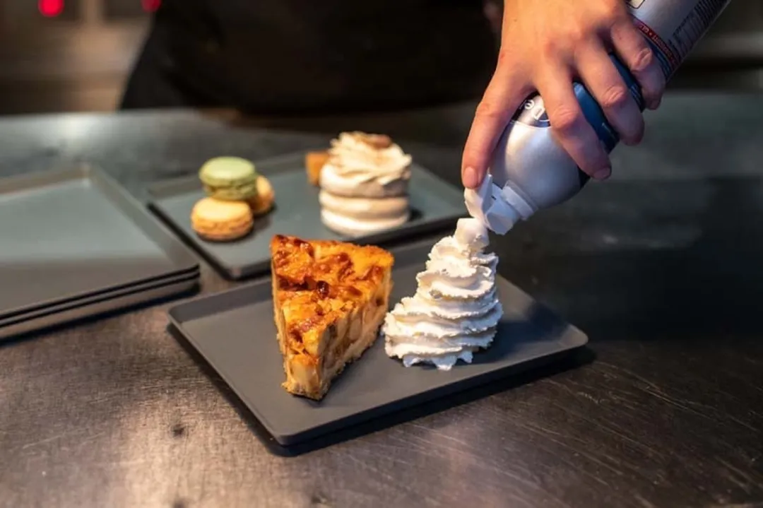 Serveerbord, Serveerschaal - Set van 12, Herbruikbaar - Tray 145M - Koziol Move | Bio-Circulair