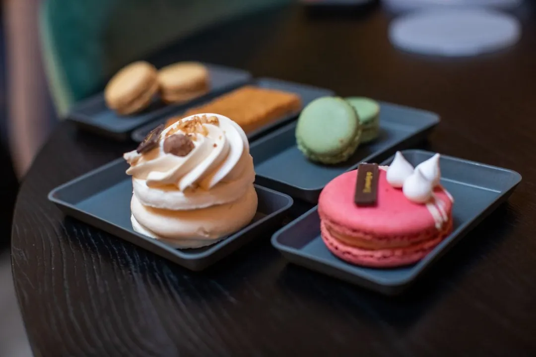 Serveerbord, Serveerschaal - Set van 12, Herbruikbaar - Tray 145M - Koziol Move | Bio-Circulair