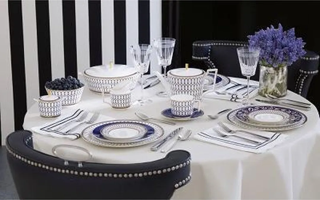 Wedgwood Theekop + Schotel Renaissance Gold