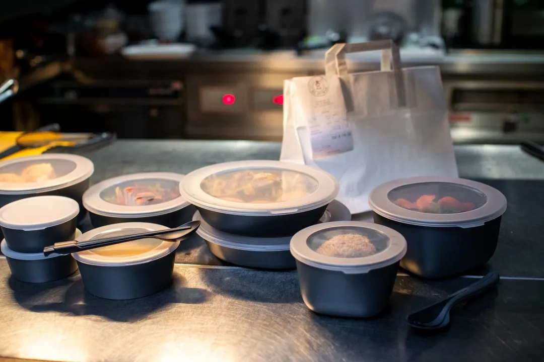 Schaal Separee, 1500ml - Set van 6, Herbruikbaar - Vakverdeling/Compartimenten - Connect Separee 1,5 - Koziol Move | Bio-Circulair