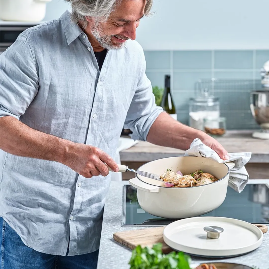 KitchenAid Braadpan 26cm - Geëmailleerd Gietijzer - Amandelwit