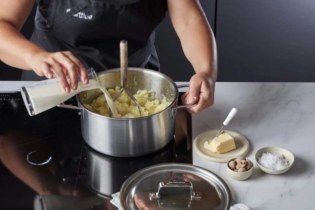 Demeyere Essential 5 Kookpan 22cm - 4L - Zilver