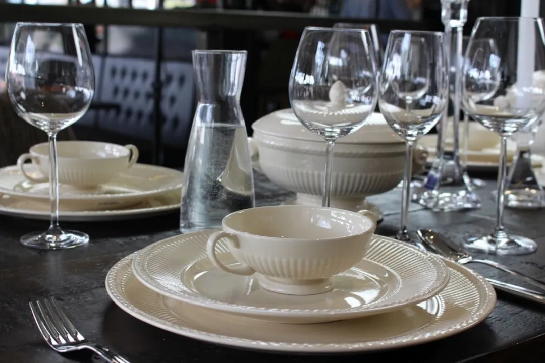 Wedgwood Edme Pastabord 25 cm - Wit