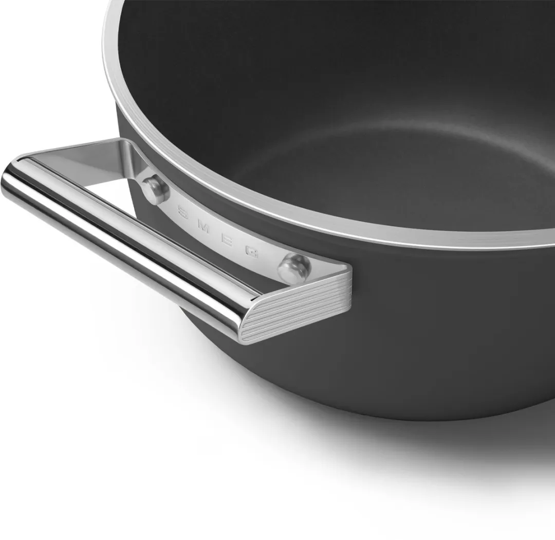 Smeg CSF2412BLM Braadpan 5.4L - Zwart
