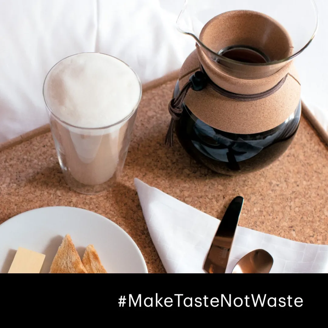 Bodum Dubbelwandige Latte Macchiato Glazen Canteen – 400 ml – 6 Stuks – Grote Glazen van Hittebestendig Borosilicaatglas – Met Gepatenteerd Ventiel voor Veilig Drukbeheer – Dubbelwandig, Vaatwasser- en Magnetronbestendig – Voor Warme & Koude Dranken