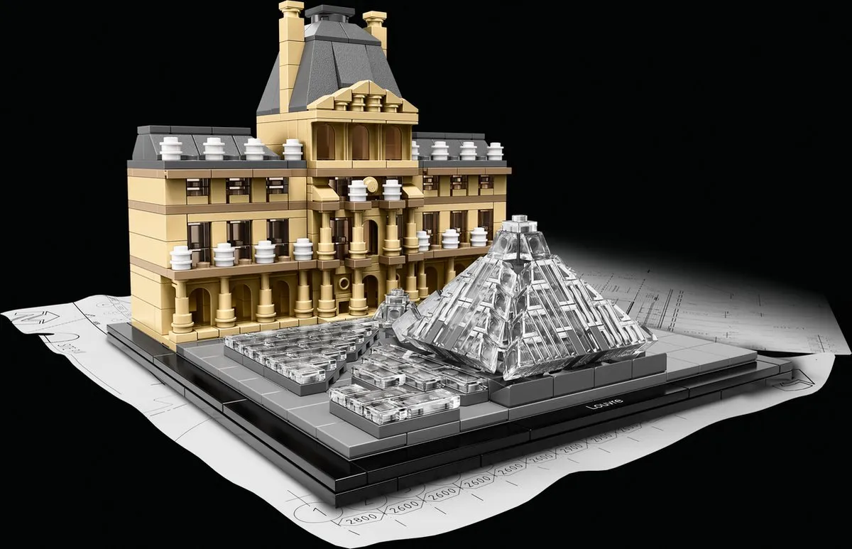 LEGO Architecture Het Louvre 21024 - 695 Stenen