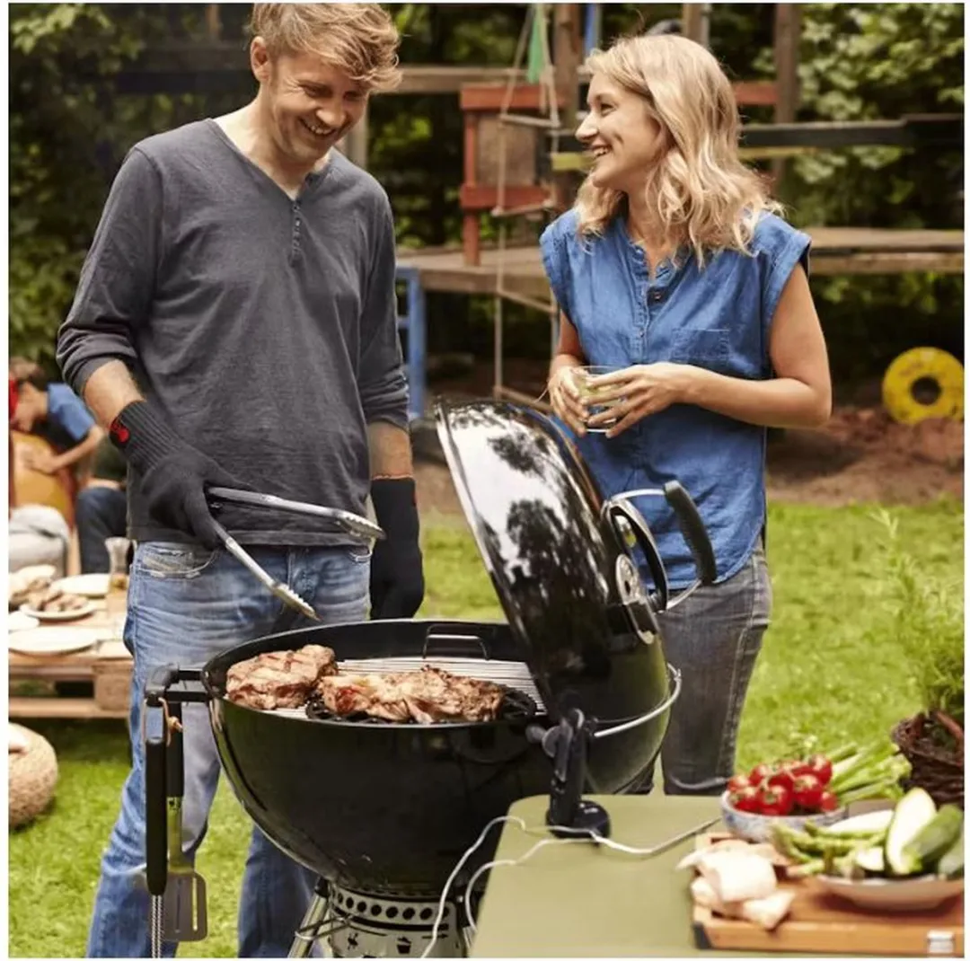 Weber Master-Touch GBS E-5755 Houtskoolbarbecue 57cm - Zwart