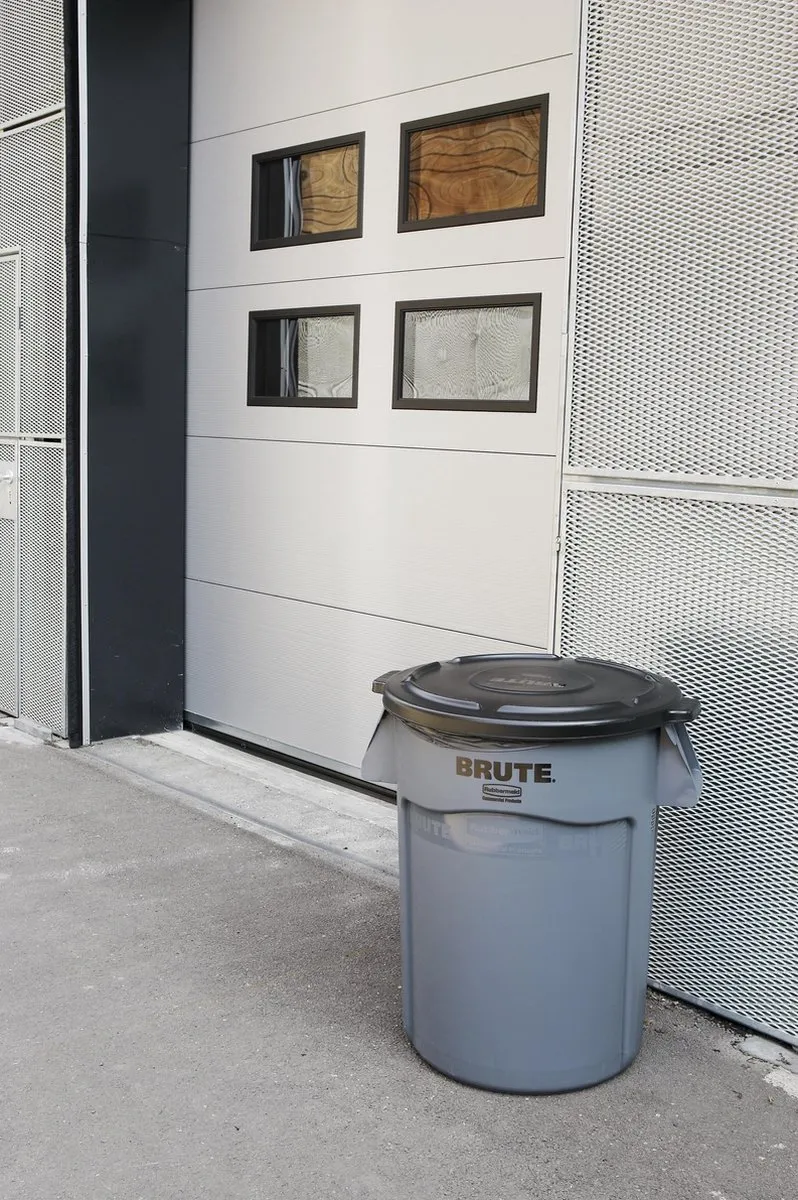 Rubbermaid Brute L638 Afvalbak 75L - Grijs