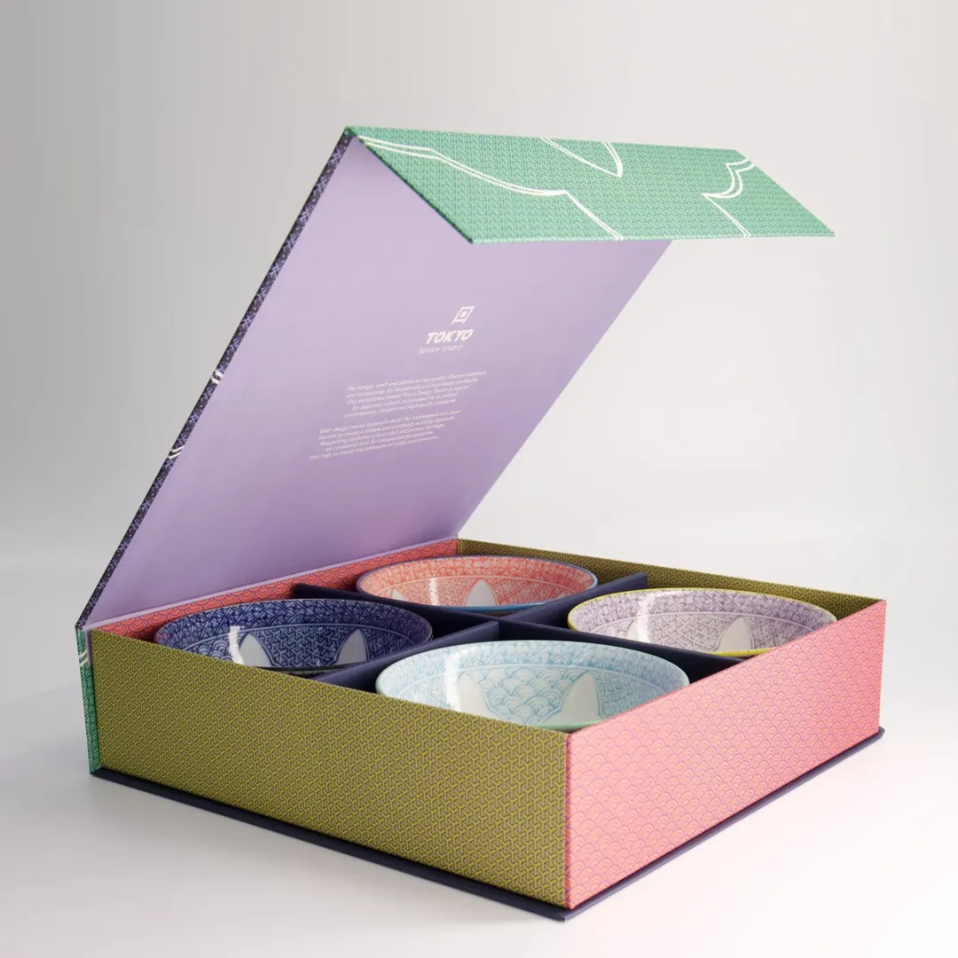Tokyo Design Studio Lilly Flower Ramenkommenset 4-delig - 550ml