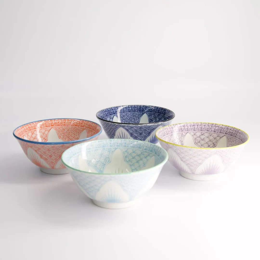 Tokyo Design Studio Lilly Flower Ramenkommenset 4-delig - 550ml