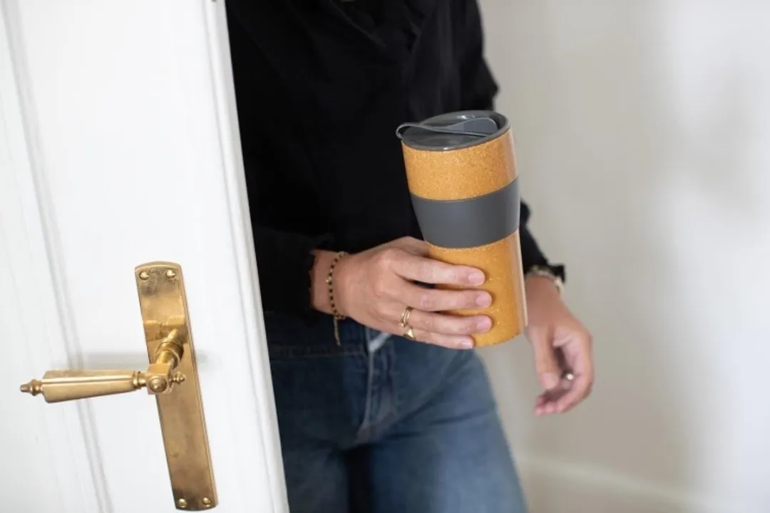 Koziol Aroma To Go XL Herbruikbare Koffiebeker 700ml - Grijs