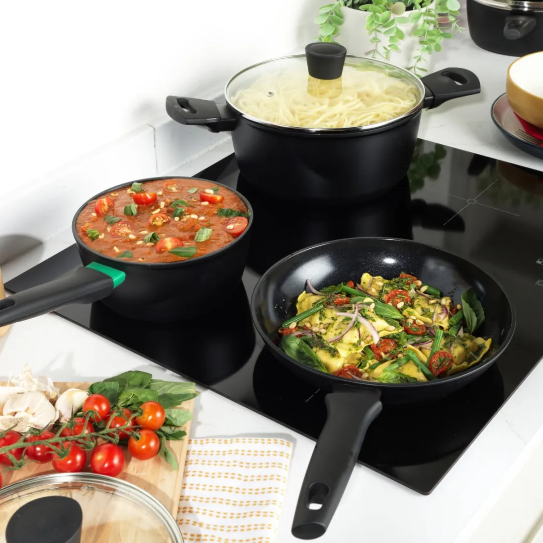 Russell Hobbs Verde Thermocollar Soeppan 24cm - Zwart
