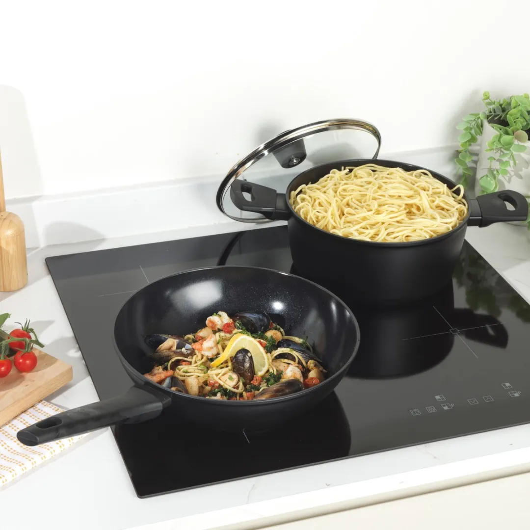 Russell Hobbs Verde Thermocollar Soeppan 24cm - Zwart