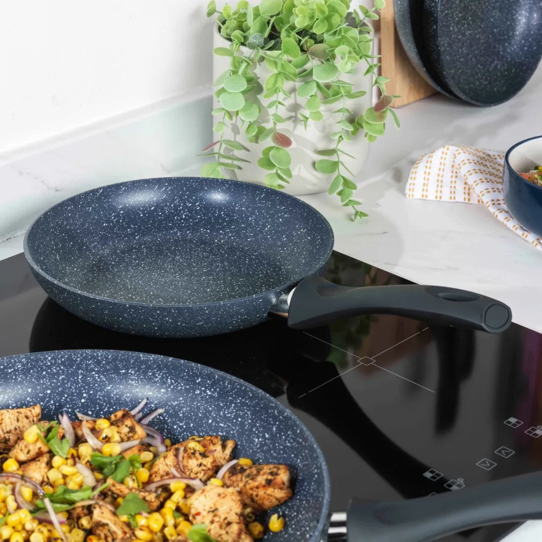 Russell Hobbs Nightfall Stone Koekenpan 28cm - Blauw