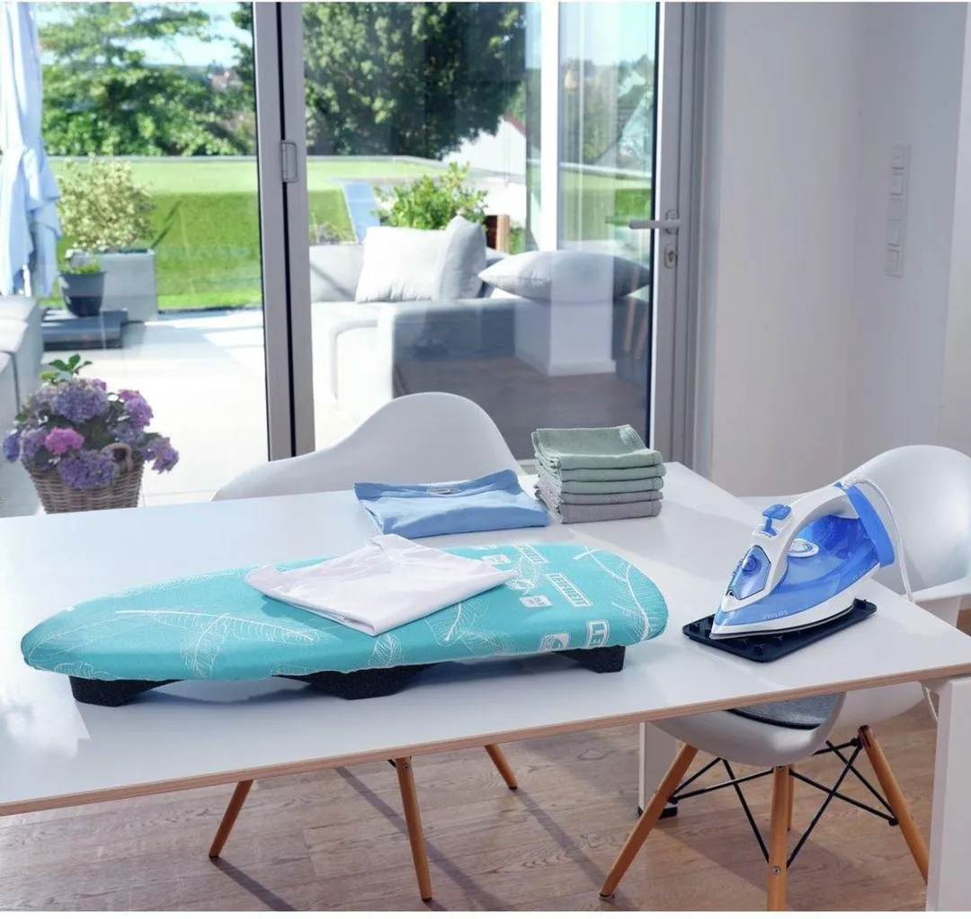 Leifheit AirBoard Compact Tafelstrijkplank - Turquoise