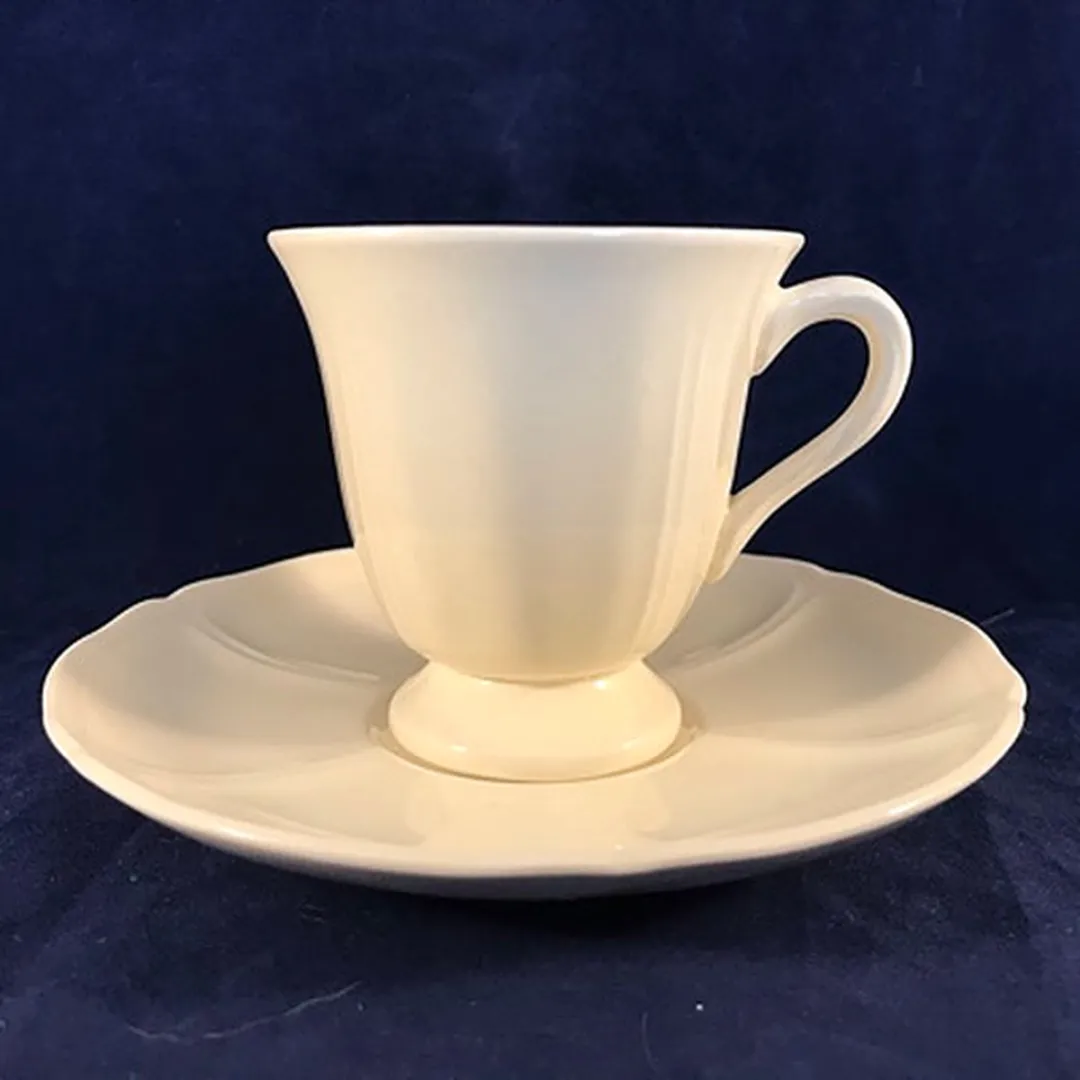 Wedgwood Queen's Plain Early Morning Schotel 13.5cm - Crème