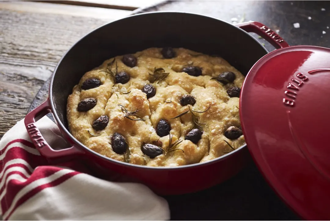 Staub Hapjespan Chistera - Kersenrood 24cm
