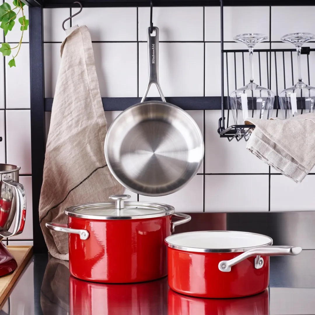KitchenAid Steel Core Enamel Kookpan 24cm 6L - Rood