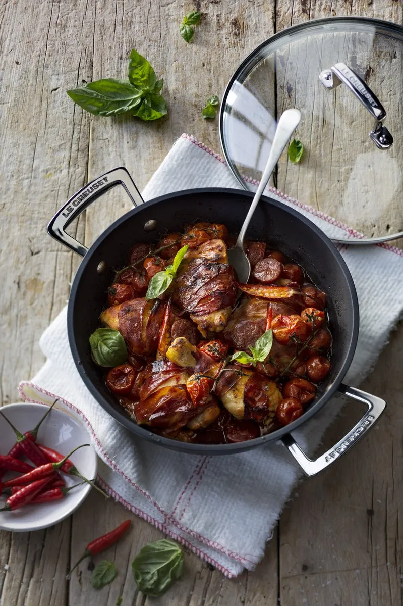 Le Creuset Les Forgées Hapjespan 24cm - Zwart