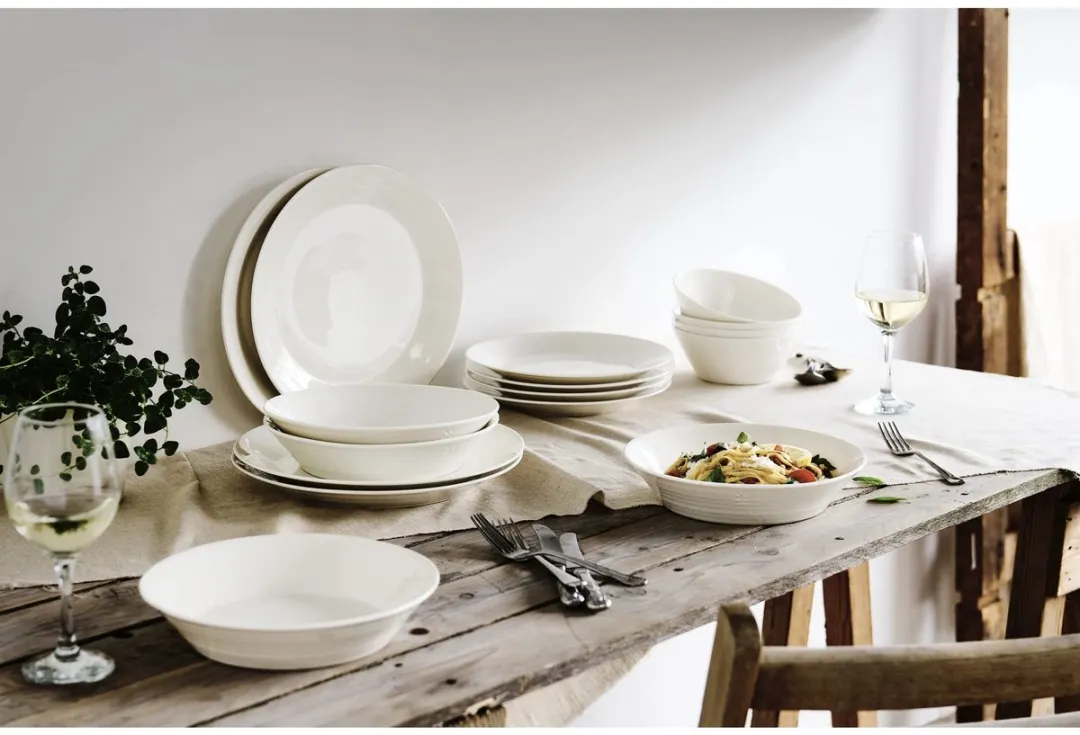 Royal Doulton 1815 Pure S/4 Bord - 28 cm - Wit