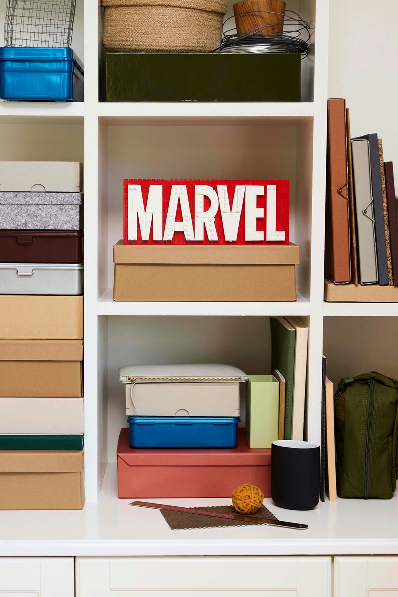 LEGO Marvel: MARVEL logo en minifiguren verzamelset - 76313