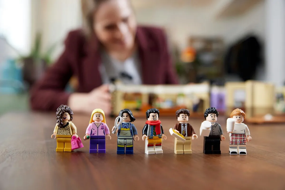LEGO Creator Expert 10292 Appartementen van Friends - 2048 Stukken