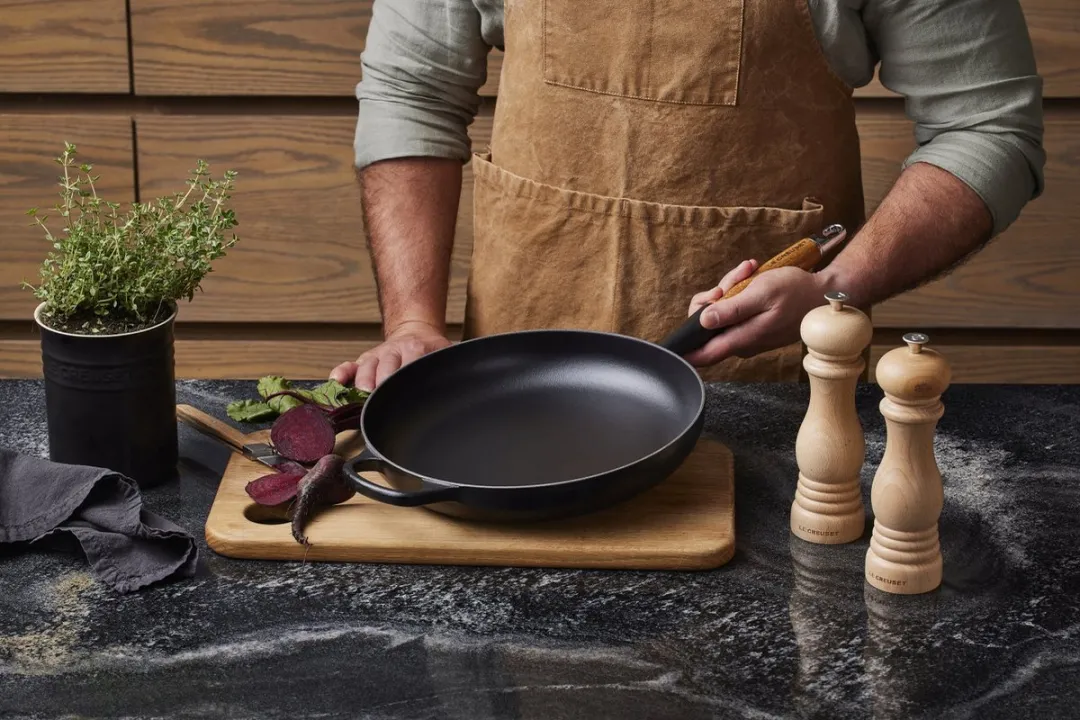 Le Creuset Signature Koekenpan 26cm - Zwart