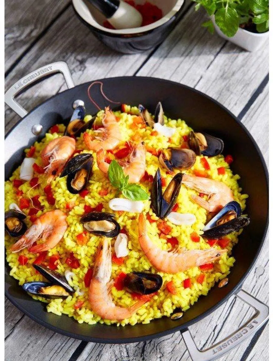 Le Creuset Les Forgees Paellapan 32cm - 2.5L - Zwart