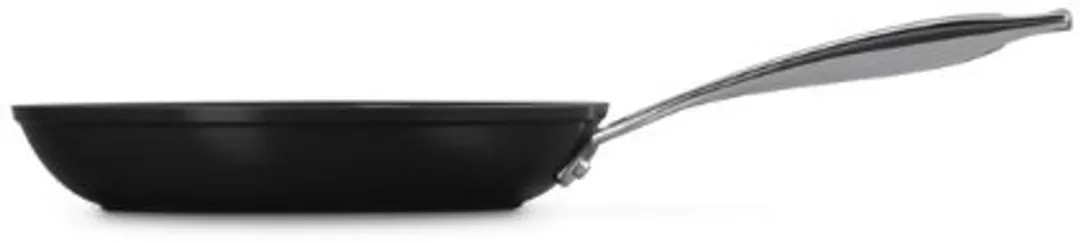 Le Creuset Essential Keramische Koekenpan 24cm - Zwart