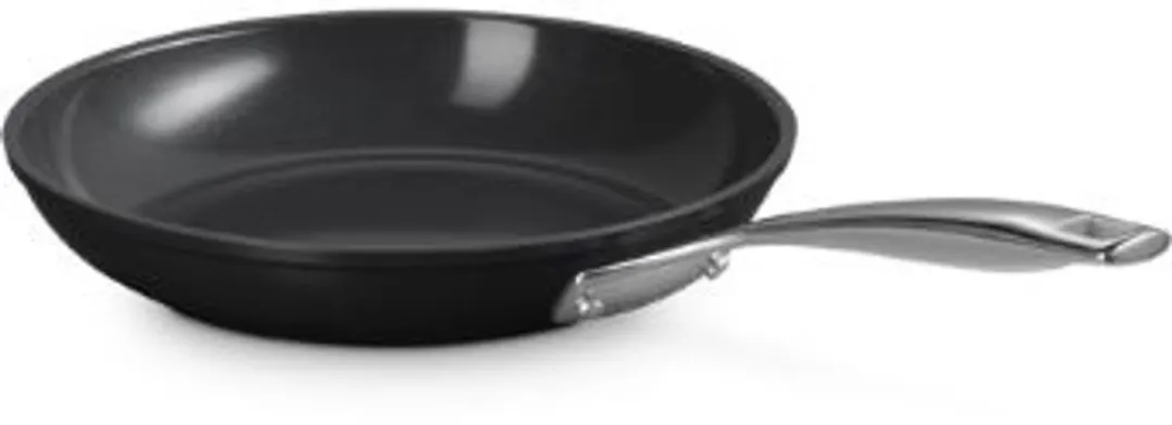 Le Creuset Essential Keramische Koekenpan 24cm - Zwart