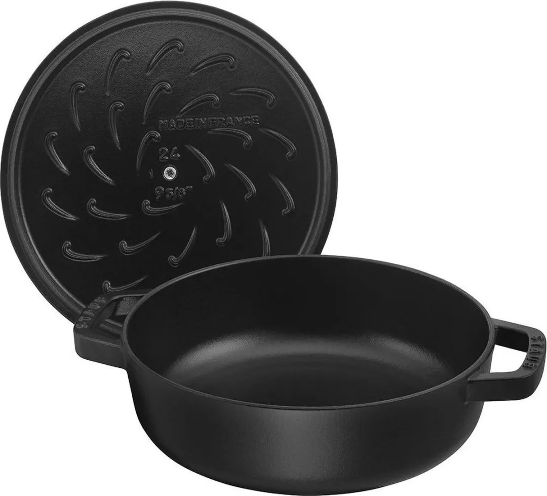 Staub Hapjespan Chistera - Zwart 28cm