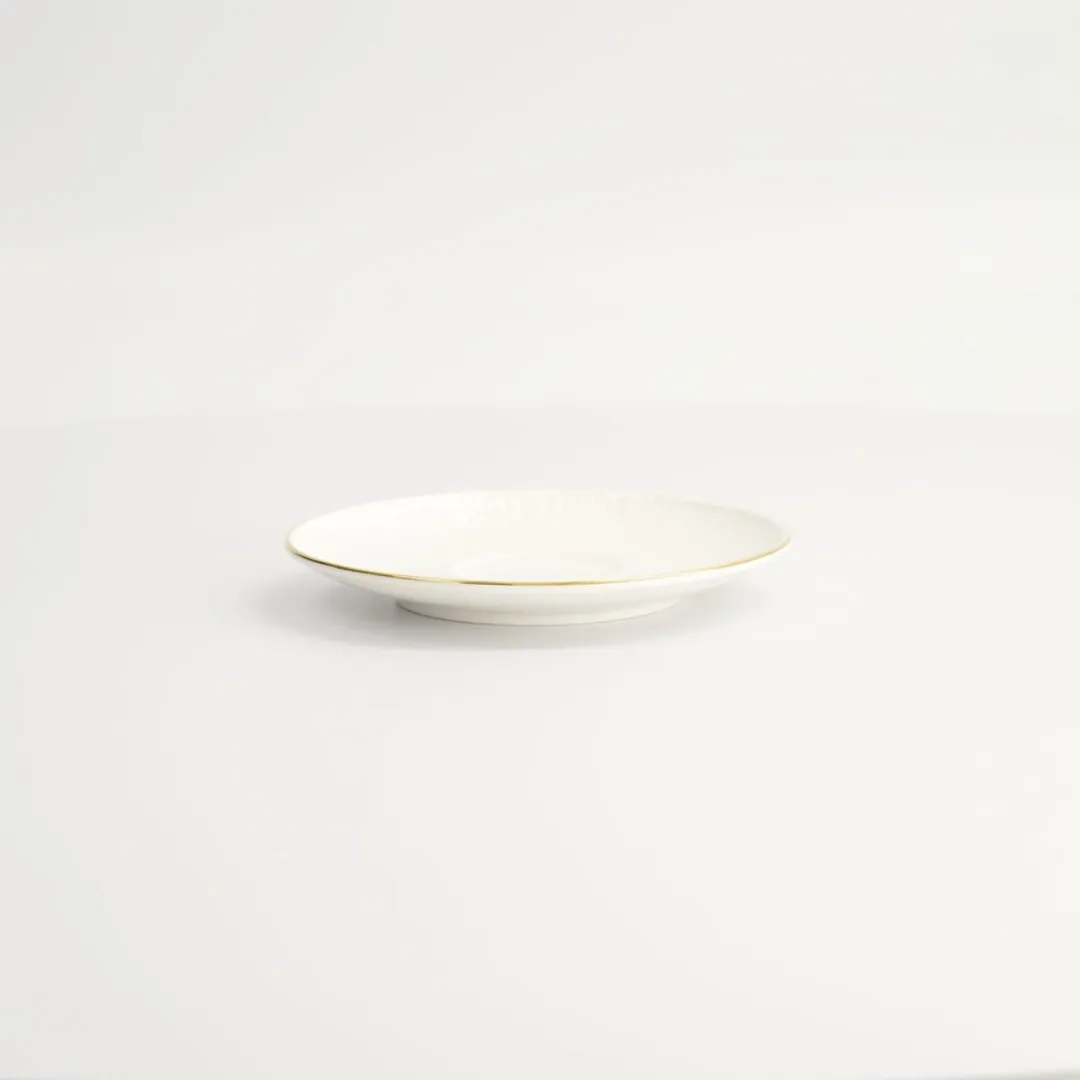 Tokyo Design Studio Nippon White Gold Saucer Round Cup Lines 100ml - Wit/Goud