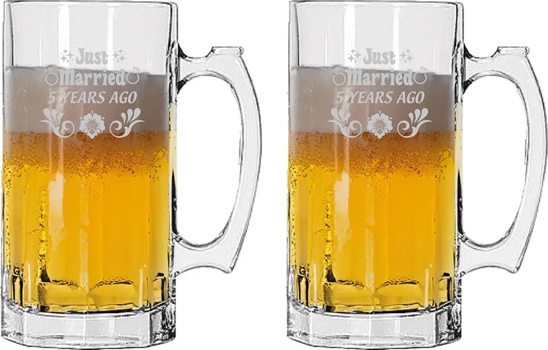 Libbey Gegraveerde Bierpullen Just Married 1ltr - 1 Paar