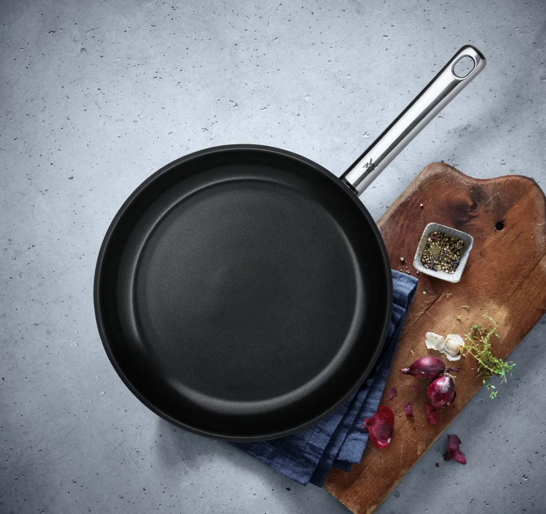 WMF Favorit Keramische Braadpan 28cm - 4L - Chroom/Zwart