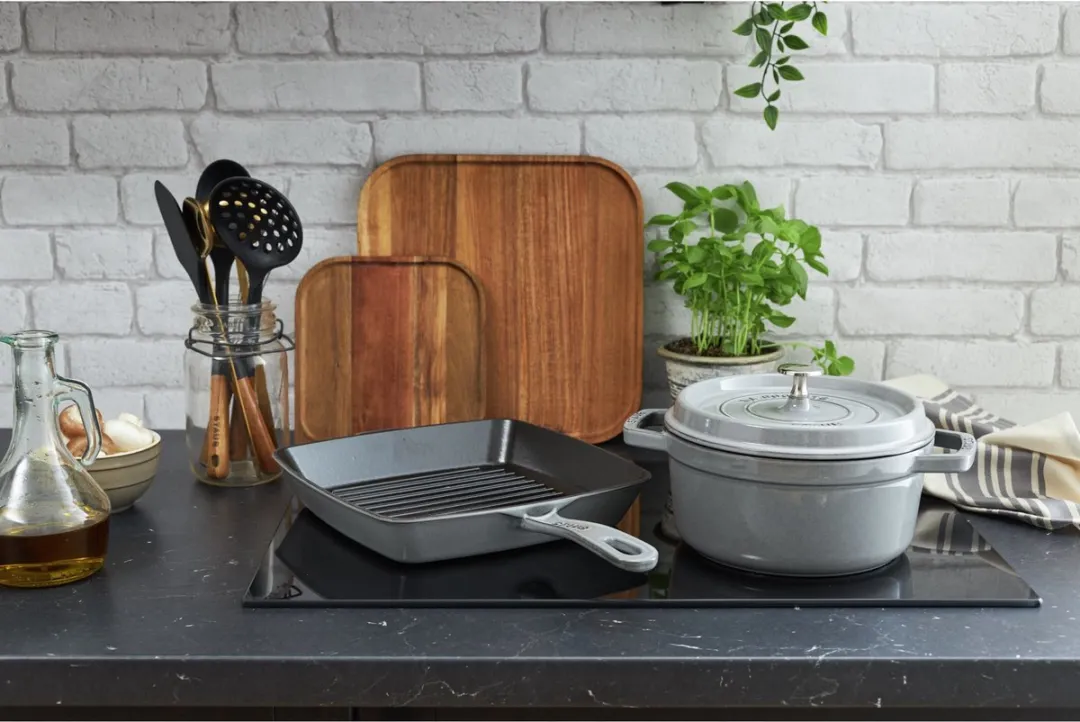 Staub Braadpan Cocotte Grafietgrijs 18cm - 1.7L - afbeelding 6 van 6
