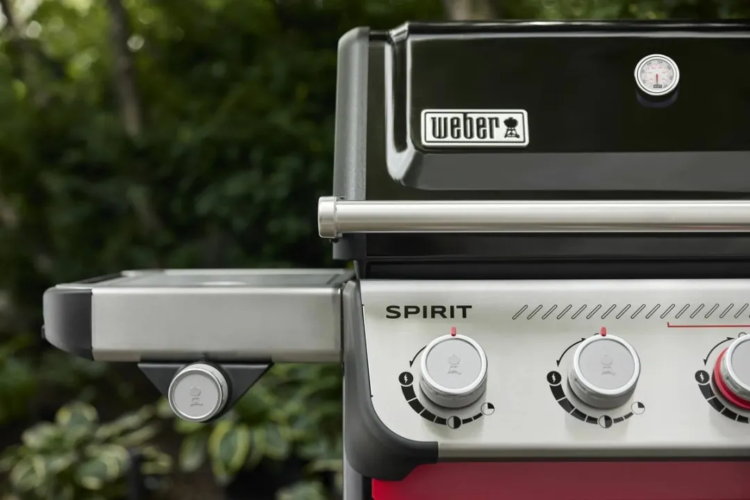 Weber Spirit E-435 Gasbarbecue - 5 Branders - Rood/Zilver/Zwart