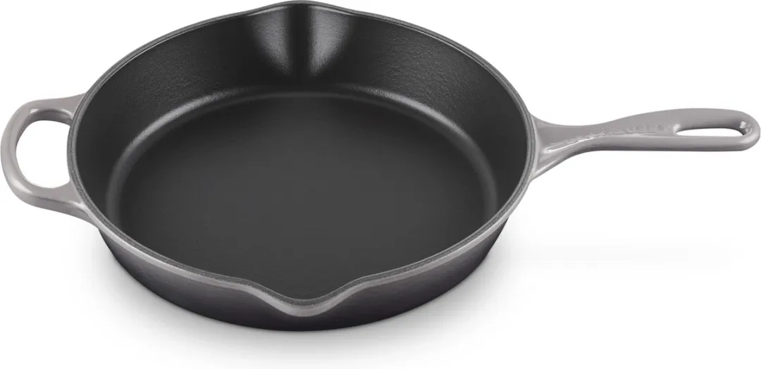 Le Creuset Skillet Signature Flint