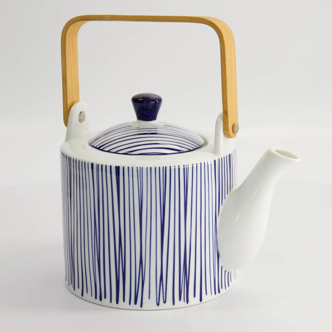 Tokyo Design Studio Nippon Blue Theepot 1,3L - Porselein - Geschenkverpakking