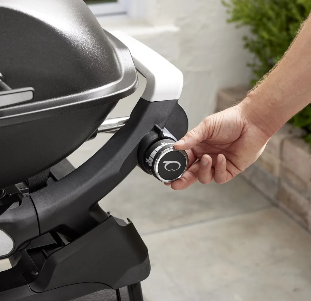 Weber Q 2200N Gasbarbecue - 12 Burgers - Zwart