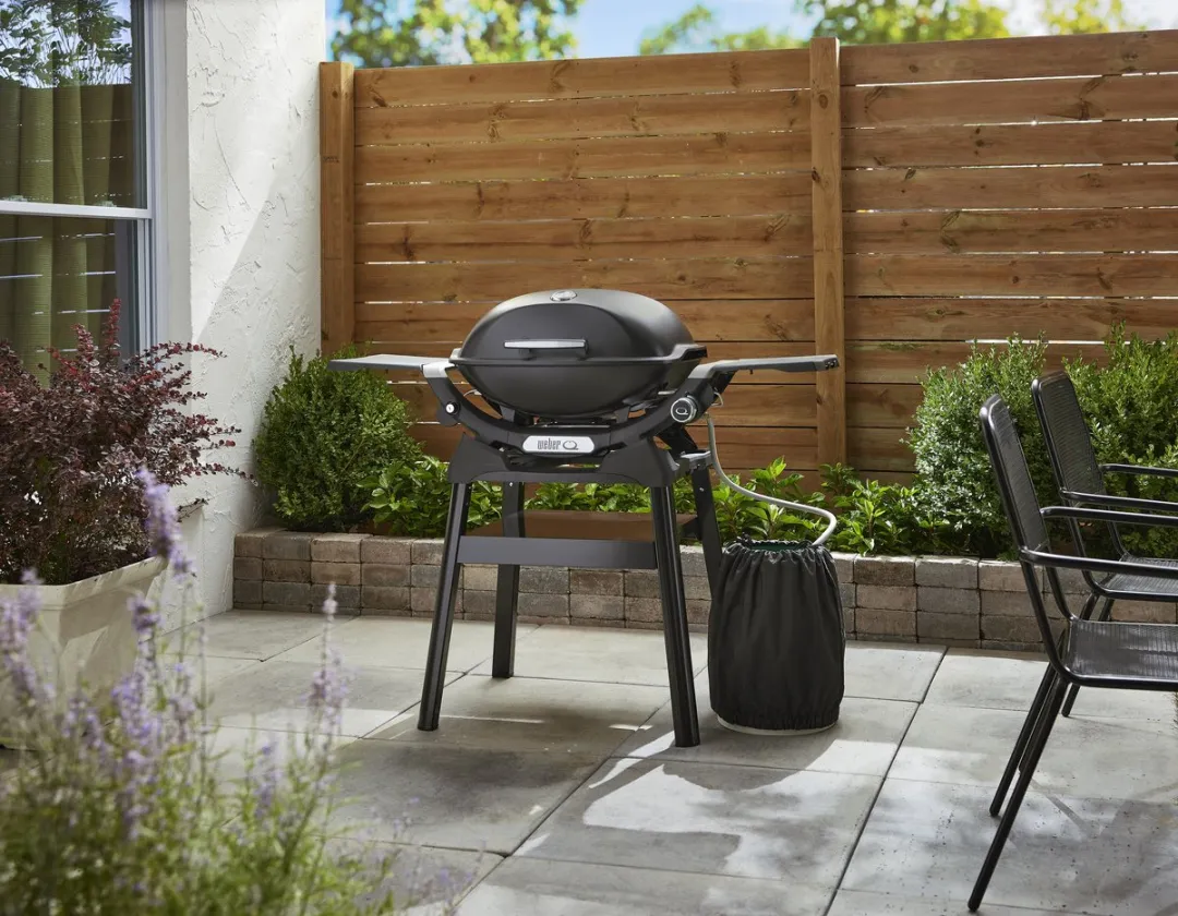 Weber Q 2200N Gasbarbecue - 12 Burgers - Zwart