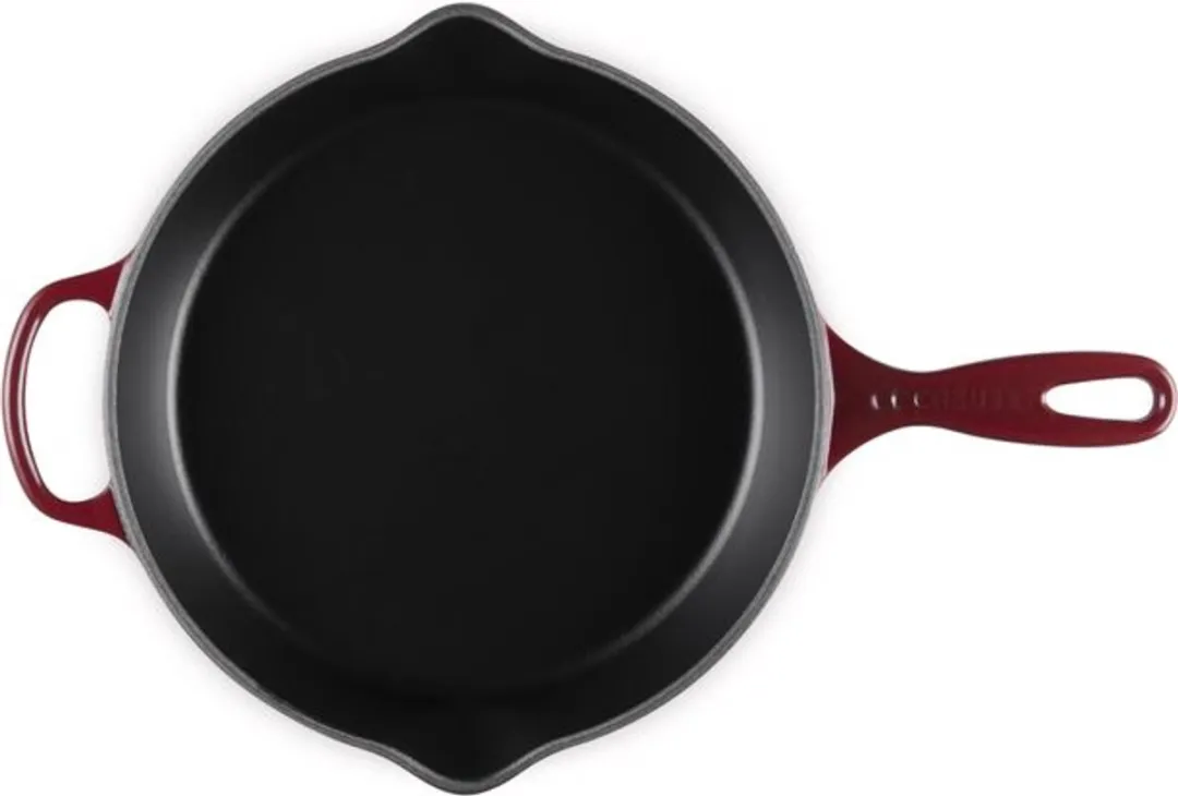 Le Creuset Skillet Signature Garnet