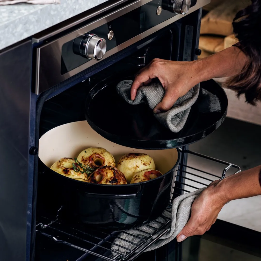 KitchenAid Braadpan 26cm - Gietijzer - Onyx Zwart